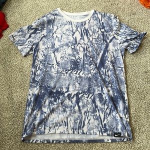 Nike men’s  tee shirt